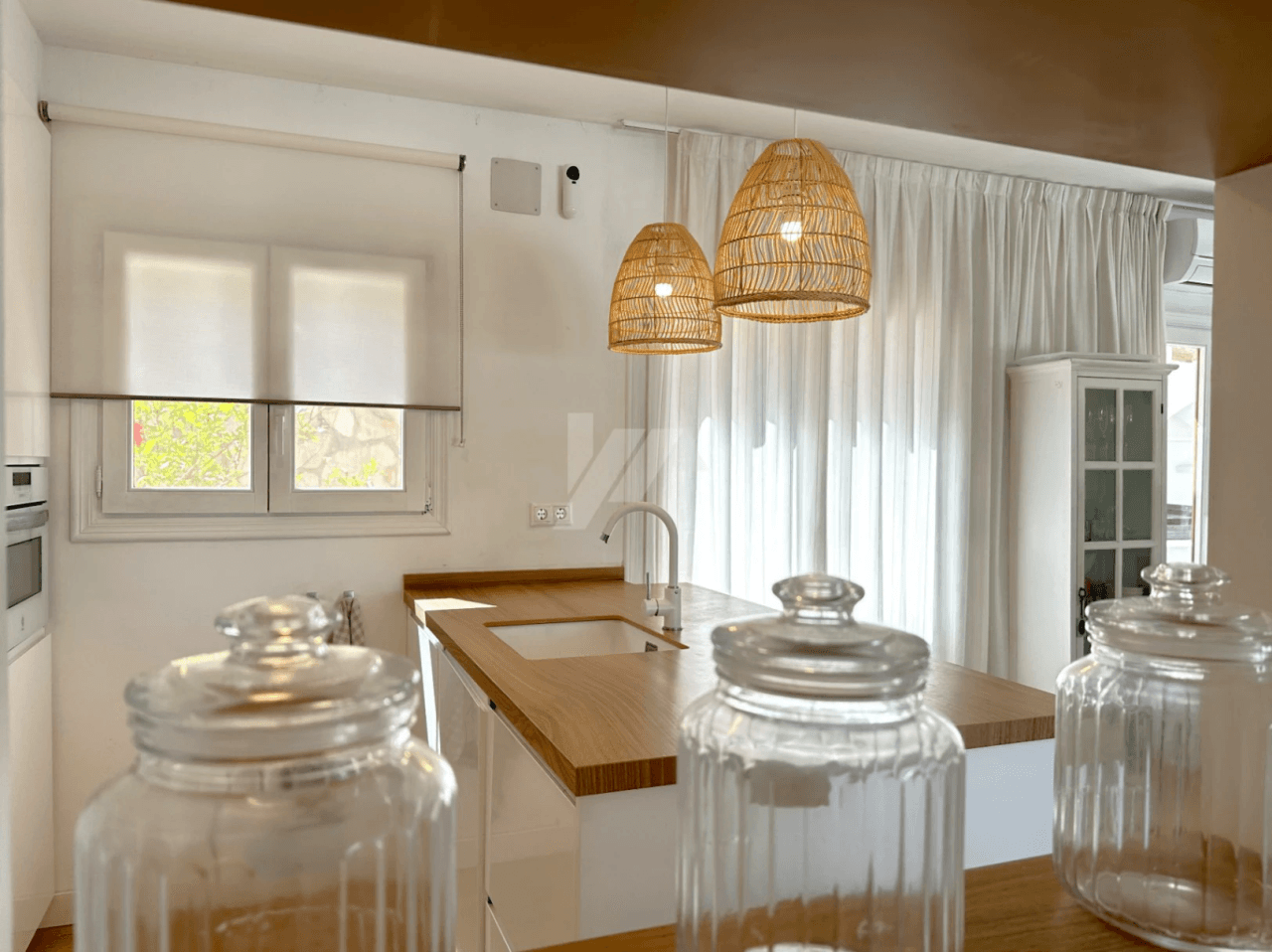 Villa Mediterránea Renovada con Encanto Ibicenco en Benitachell.